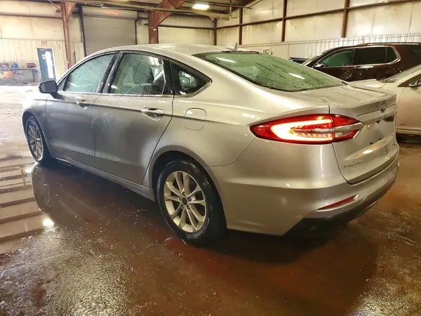 3FA6P0HD8LR125335 2020 FORD FUSION - Image 2