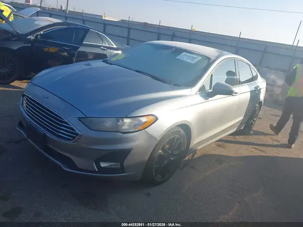 3FA6P0HD8LR125836 2020 FORD FUSION - Image 2