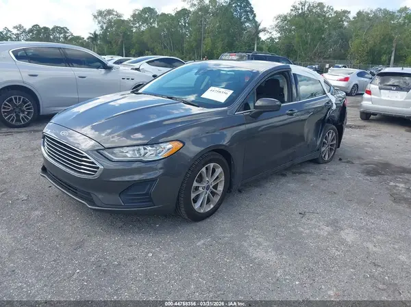 3FA6P0HD8LR136111 2020 FORD FUSION - Image 2