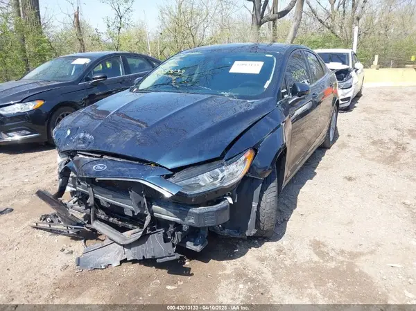 3FA6P0HD8LR143799 2020 FORD FUSION - Image 2