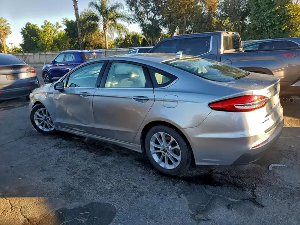 3FA6P0HD8LR149103 2020 FORD FUSION - Image 2