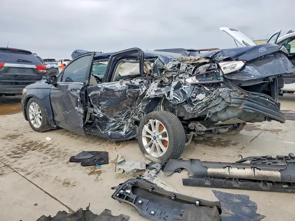 3FA6P0HD8LR168072 2020 FORD FUSION - Image 2