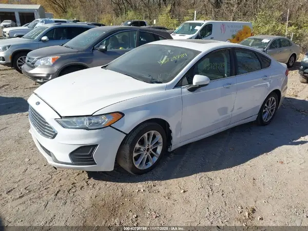 3FA6P0HD8LR172641 2020 FORD FUSION - Image 2
