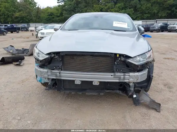 2020 FORD FUSION auction photo 6