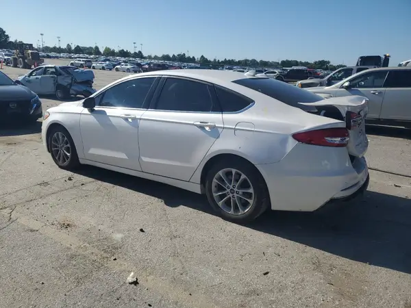 3FA6P0HD8LR245653 2020 FORD FUSION - Image 2