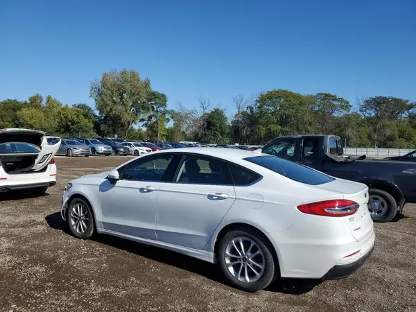 3FA6P0HD8LR250710 2020 FORD FUSION - Image 2