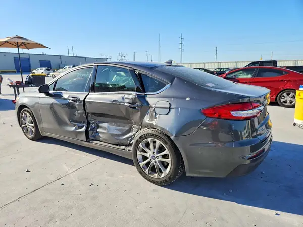 3FA6P0HD8LR252179 2020 FORD FUSION - Image 2