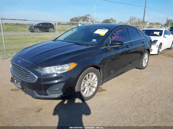 3FA6P0HD8LR252537 2020 FORD FUSION - Image 2
