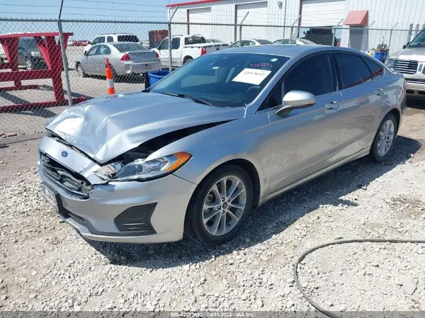 3FA6P0HD8LR255812 2020 FORD FUSION - Image 2