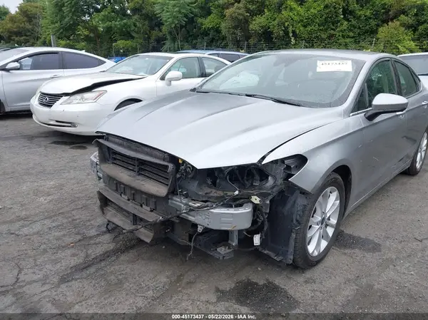 3FA6P0HD8LR258886 2020 FORD FUSION - Image 2