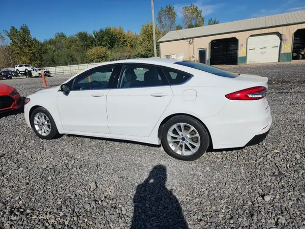 3FA6P0HD8LR261173 2020 FORD FUSION - Image 2