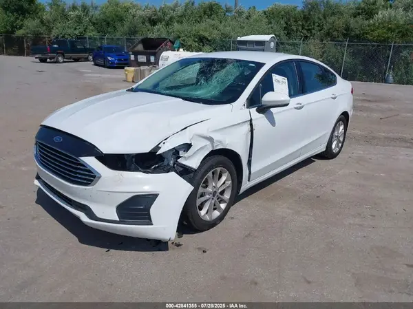 3FA6P0HD8LR262503 2020 FORD FUSION - Image 2