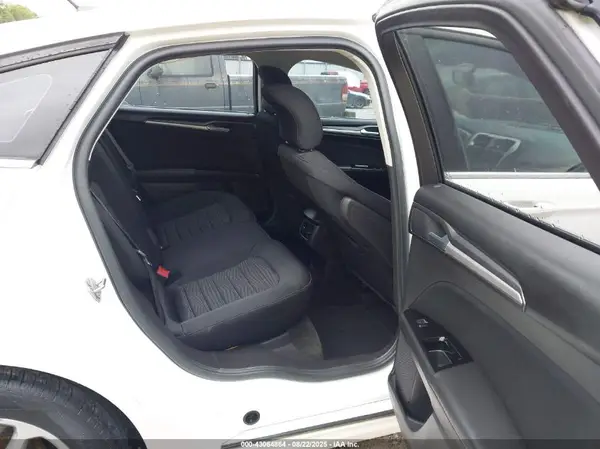 3FA6P0HD9GR237549 2016 FORD FUSION - Image 8