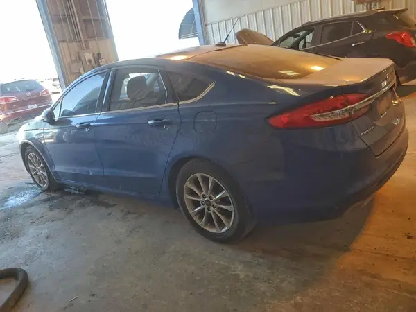 3FA6P0HD9HR140885 2017 FORD FUSION - Image 2
