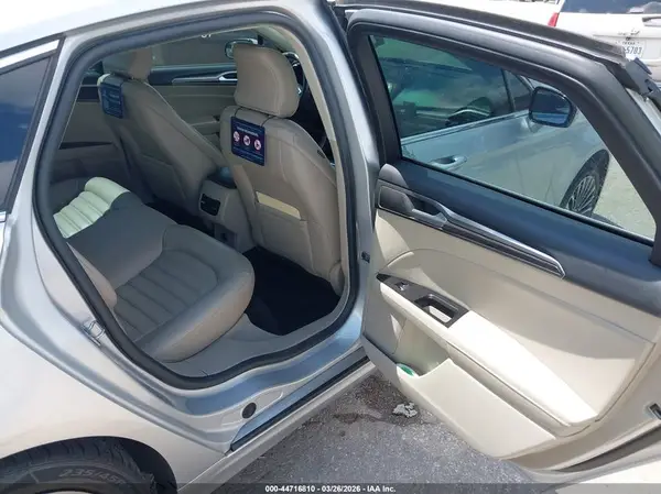 3FA6P0HD9HR156990 2017 FORD FUSION - Image 8