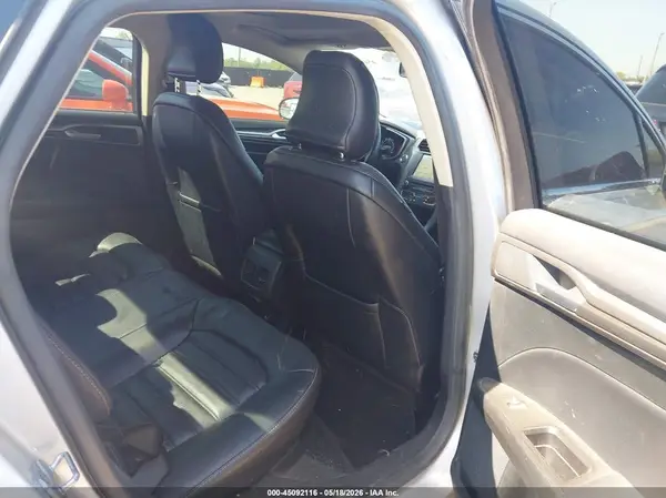 3FA6P0HD9HR185471 2017 FORD FUSION - Image 8