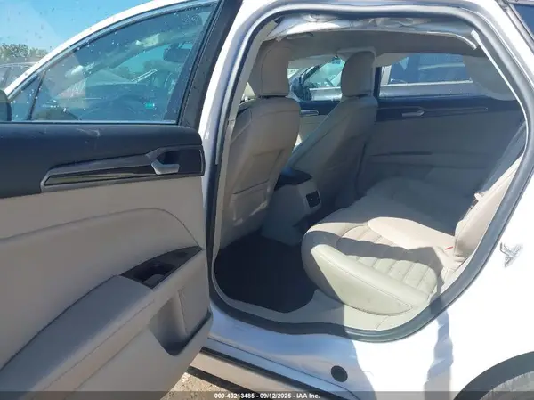 3FA6P0HD9HR219845 2017 FORD FUSION - Image 8