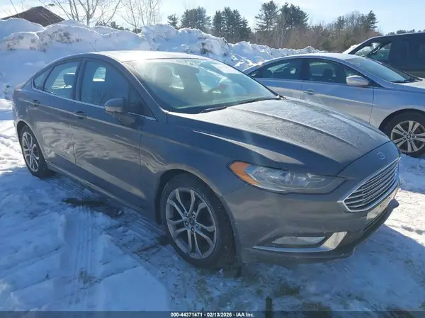 3FA6P0HD9HR225645 2017 FORD FUSION - Image 1