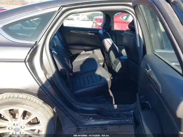 3FA6P0HD9HR241778 2017 FORD FUSION - Image 8