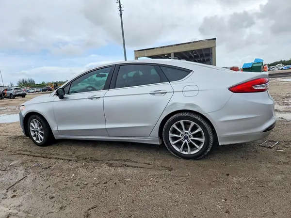3FA6P0HD9HR250108 2017 FORD FUSION - Image 2