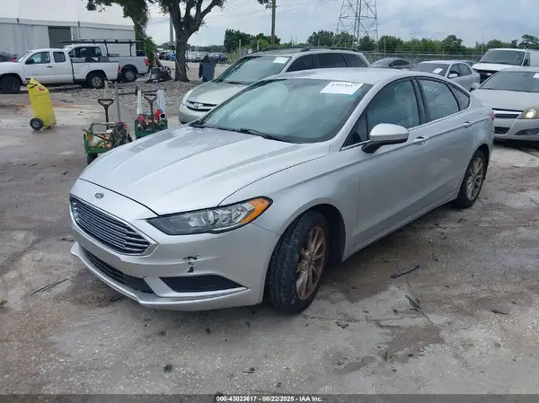 3FA6P0HD9HR250156 2017 FORD FUSION - Image 2
