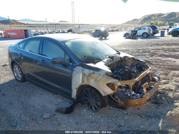 3FA6P0HD9HR293718 2017 FORD FUSION - Image 1