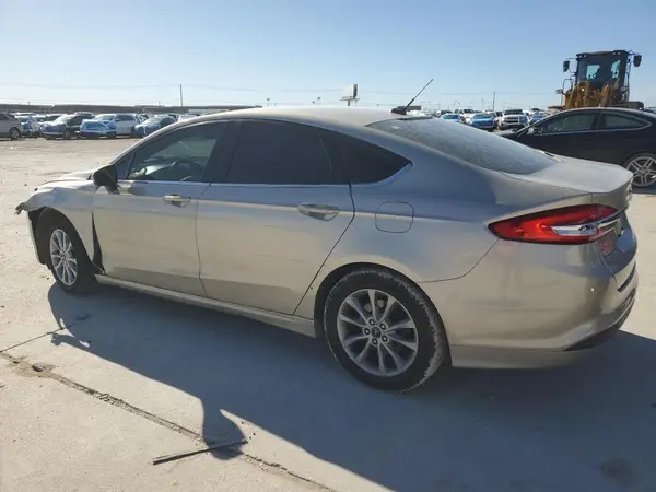 3FA6P0HD9HR392393 2017 FORD FUSION - Image 2
