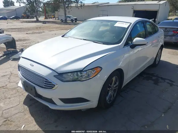 3FA6P0HD9JR232701 2018 FORD FUSION - Image 2