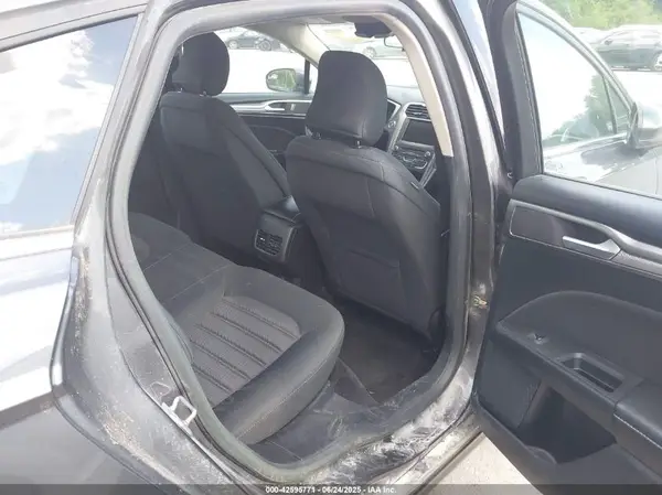 3FA6P0HD9JR240538 2018 FORD FUSION - Image 8