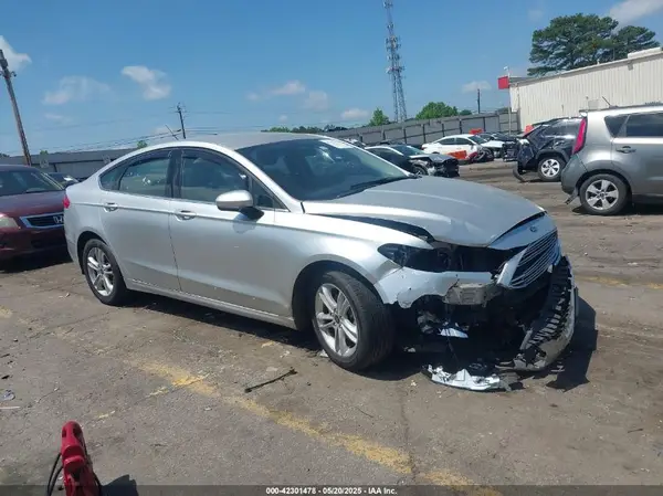 3FA6P0HD9JR258473 2018 FORD FUSION - Image 1