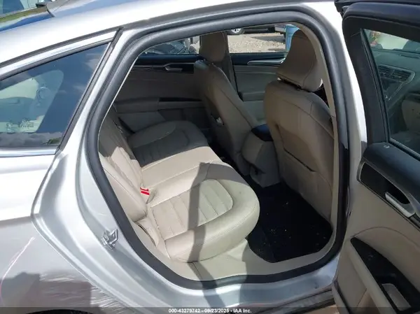 3FA6P0HD9JR270655 2018 FORD FUSION - Image 8