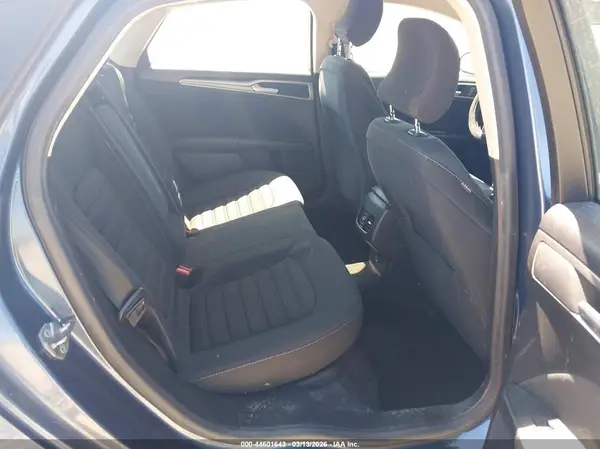 3FA6P0HD9KR113743 2019 FORD FUSION - Image 8