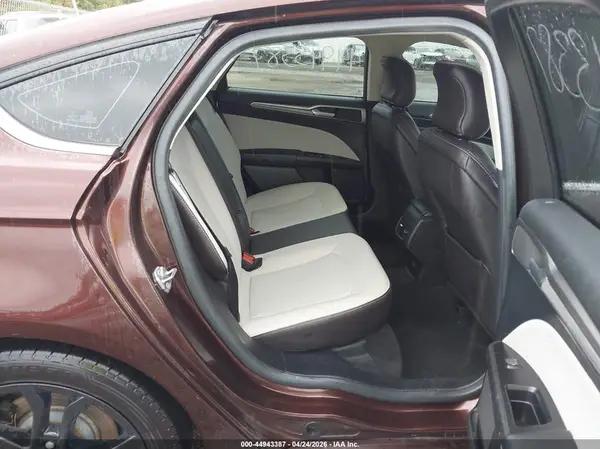 3FA6P0HD9KR195070 2019 FORD FUSION - Image 8