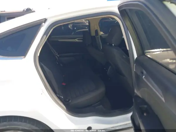 3FA6P0HD9LR122587 2020 FORD FUSION - Image 8