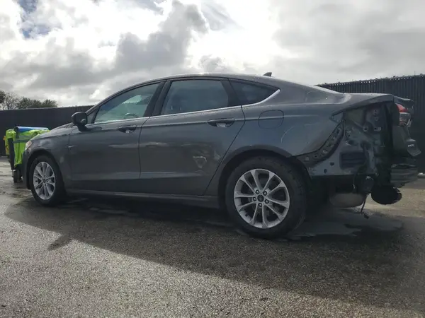 3FA6P0HD9LR150180 2020 FORD FUSION - Image 2
