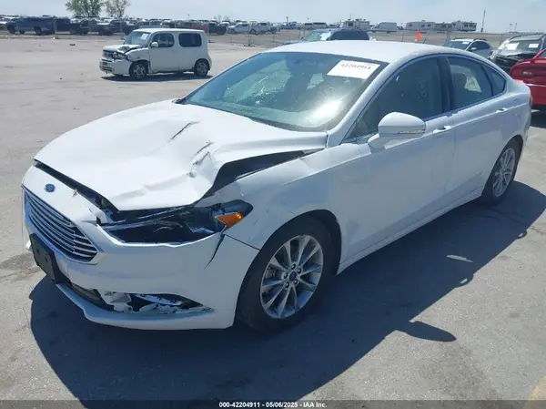 3FA6P0HDXHR132679 2017 FORD FUSION - Image 2