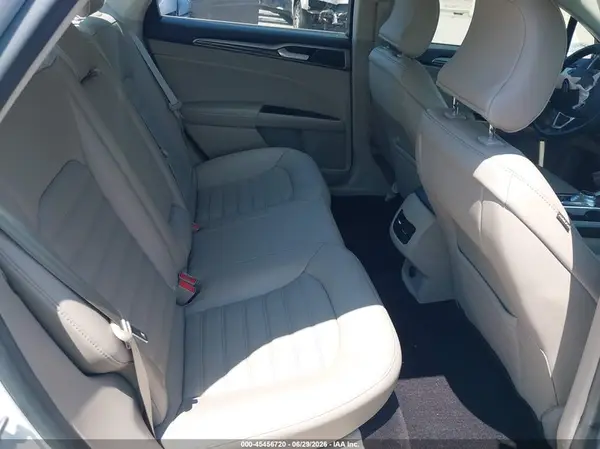 3FA6P0HDXHR165990 2017 FORD FUSION - Image 8