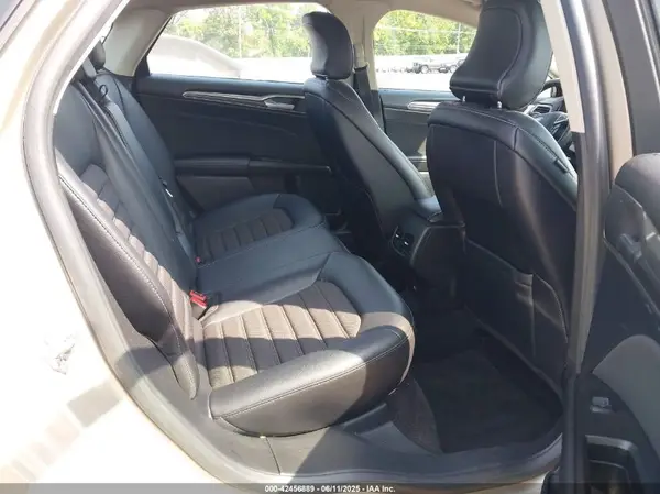 3FA6P0HDXHR166864 2017 FORD FUSION - Image 8