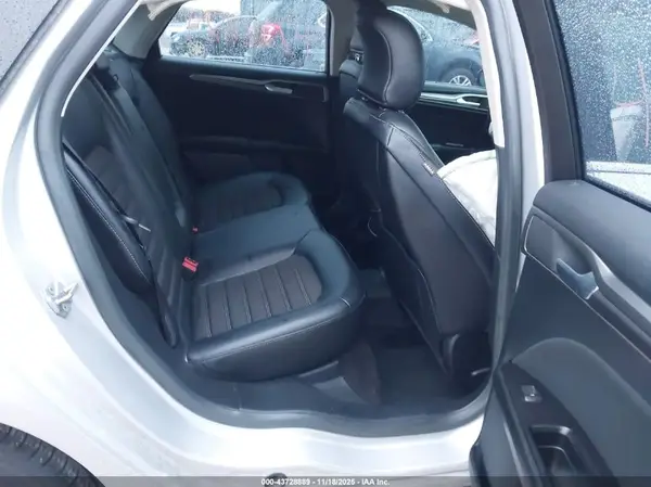 3FA6P0HDXHR167366 2017 FORD FUSION - Image 8