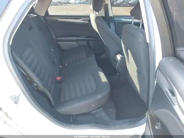 3FA6P0HDXHR225766 2017 FORD FUSION - Image 8