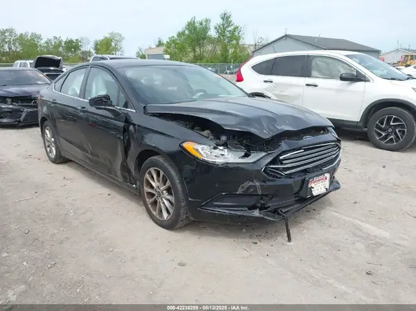 3FA6P0HDXHR227470 2017 FORD FUSION - Image 1