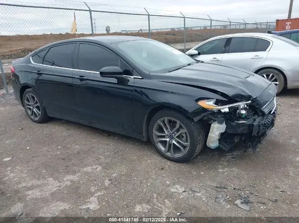 3FA6P0HDXHR335281 2017 FORD FUSION - Image 1