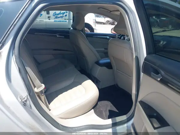 3FA6P0HDXHR372203 2017 FORD FUSION - Image 8