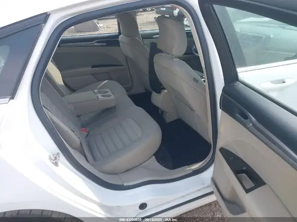 3FA6P0HDXHR377563 2017 FORD FUSION - Image 8