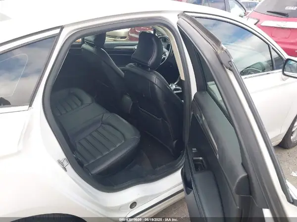 3FA6P0HDXJR125964 2018 FORD FUSION - Image 8