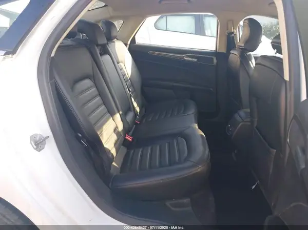 3FA6P0HDXJR135927 2018 FORD FUSION - Image 8