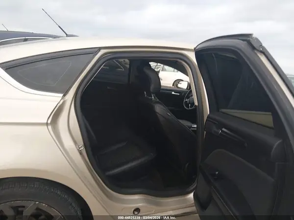 3FA6P0HDXJR144255 2018 FORD FUSION - Image 8