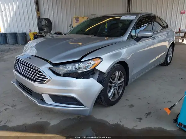 3FA6P0HDXJR164747 2018 FORD FUSION - Image 2