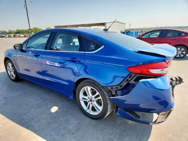 3FA6P0HDXJR197960 2018 FORD FUSION - Image 2