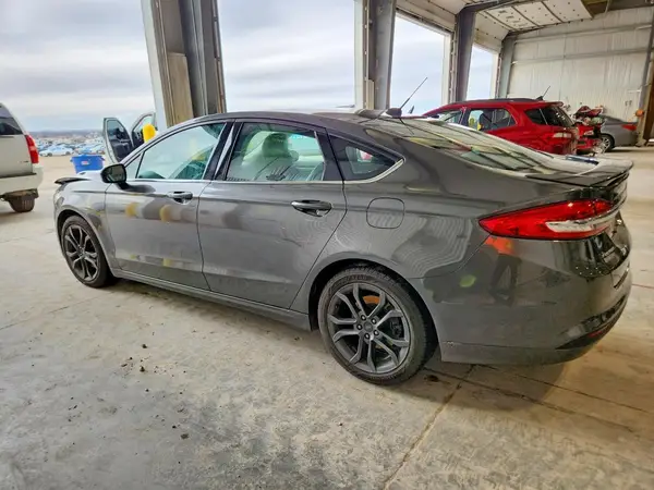 3FA6P0HDXJR203689 2018 FORD FUSION - Image 2